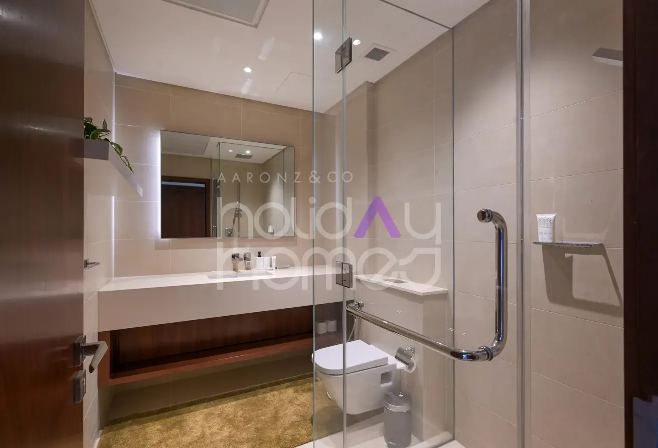 Luxurious Living | Spacious | High Floor