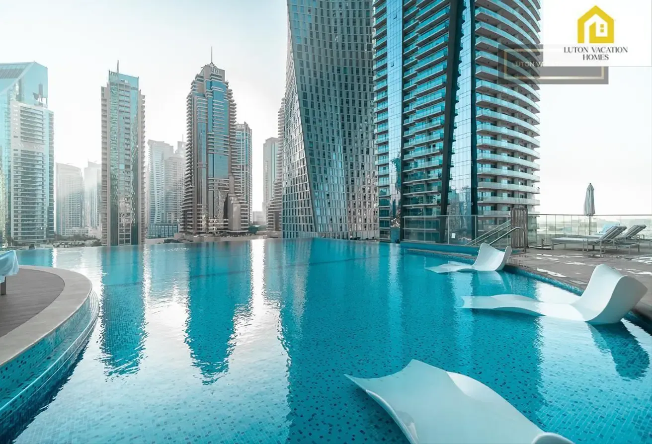 Luxury 1BR apt with spectacular Marina View