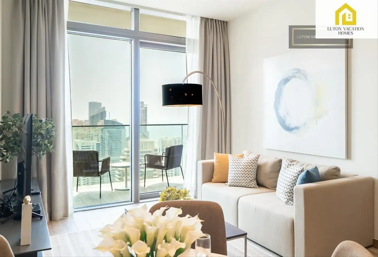Luxury 1BR apt with spectacular Marina View