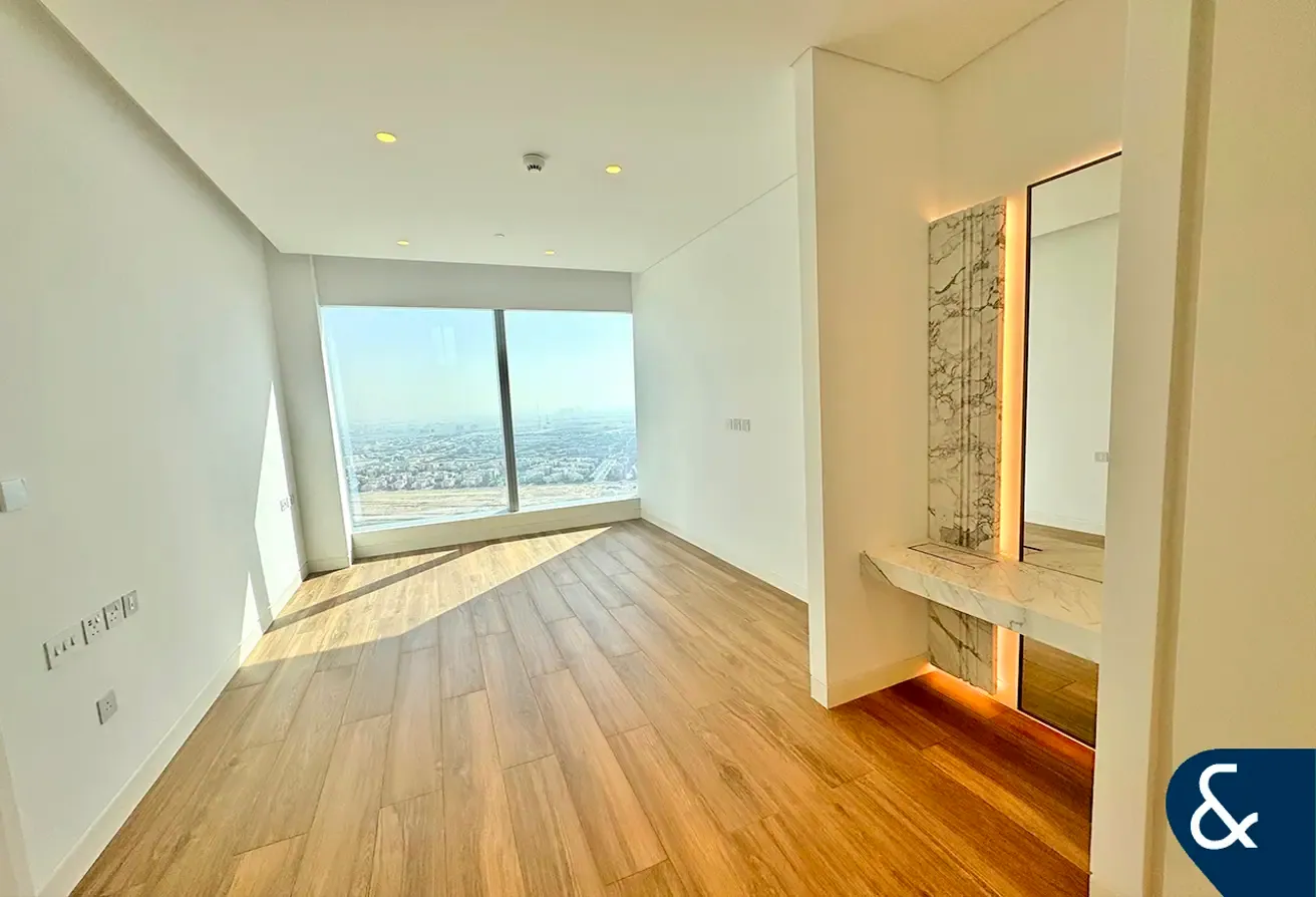 1 Bed | High Floor | Luxury | Unfurnished