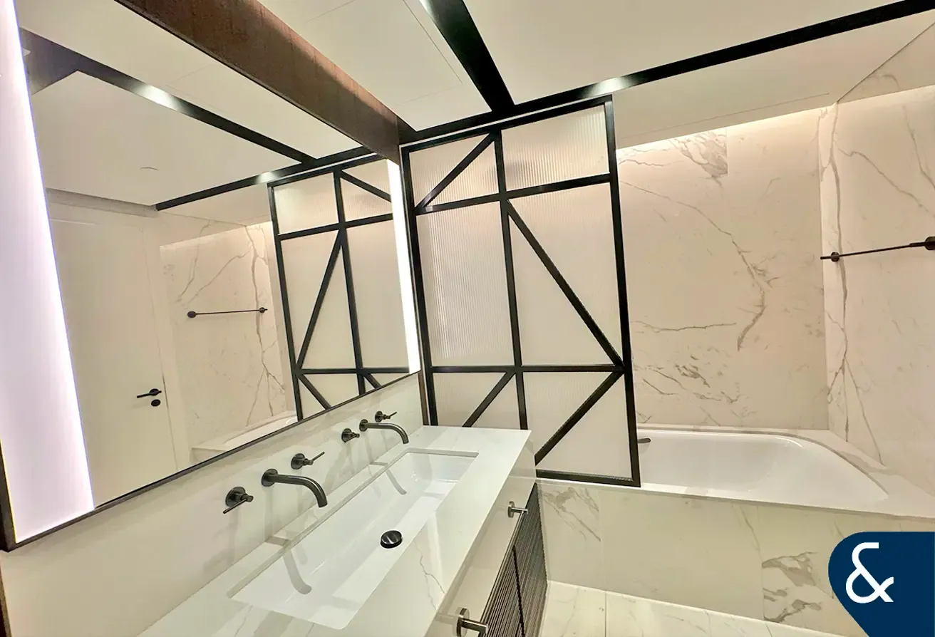 1 Bed | High Floor | Luxury | Unfurnished