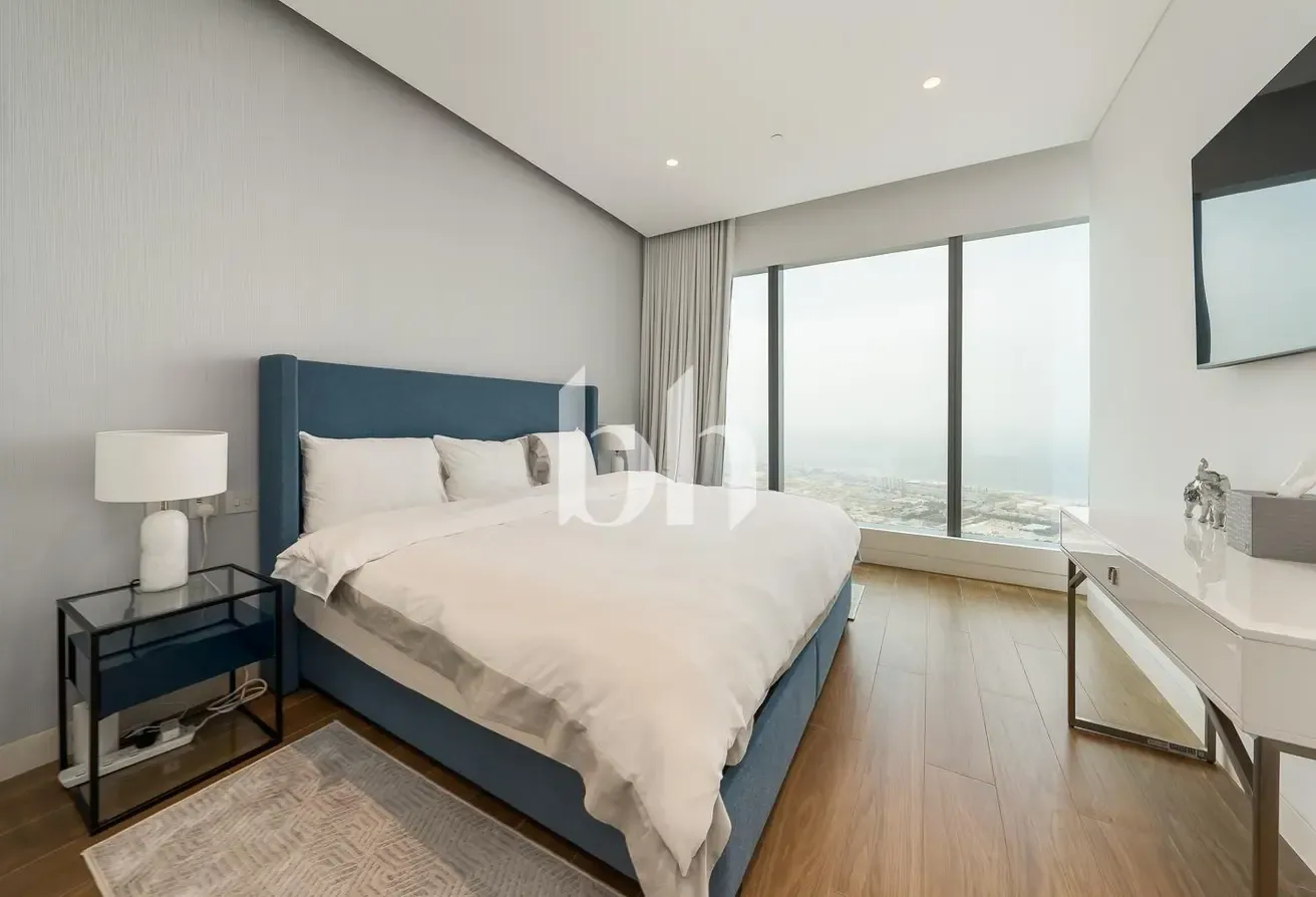 Vacant June | High floor | Stunning views