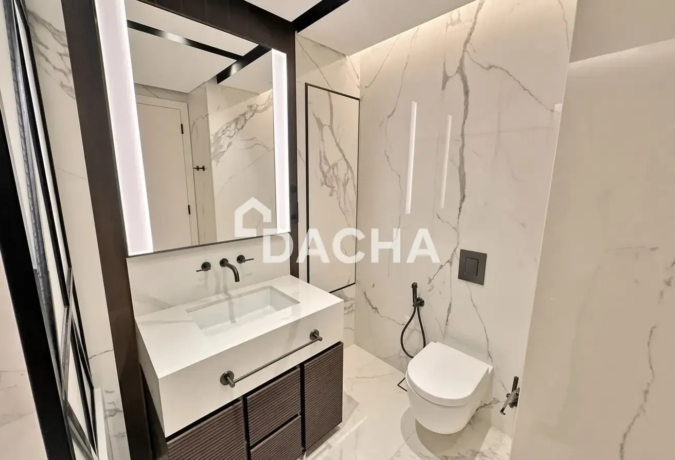 Large Layout | Vacant Now | Stunning Views