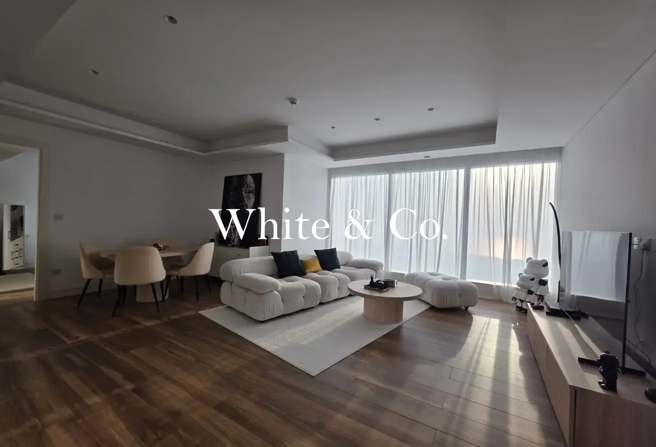 UNFURNISHED | SEA VIEWS | AVAILABLE SEPT