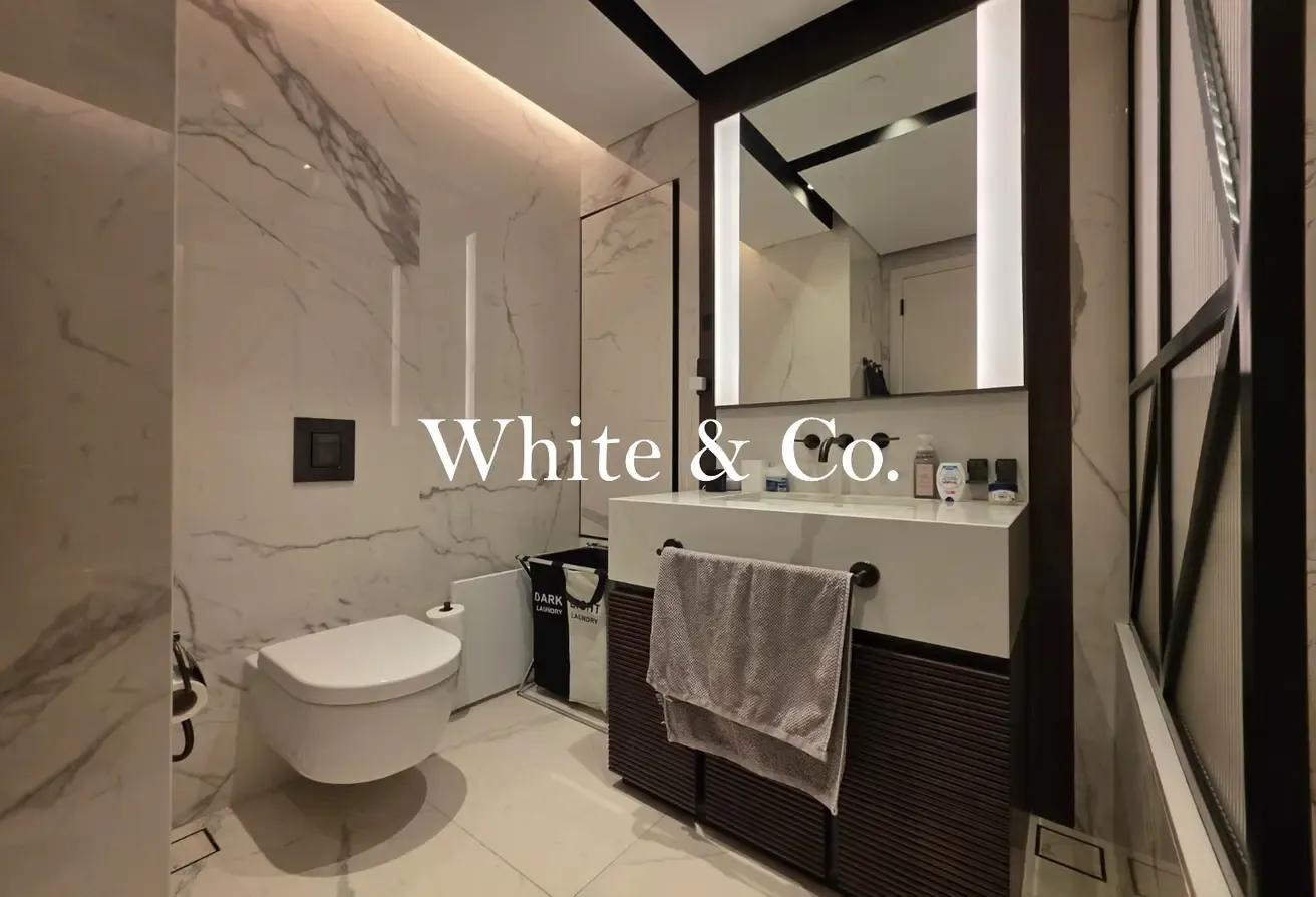UNFURNISHED | SEA VIEWS | AVAILABLE SEPT