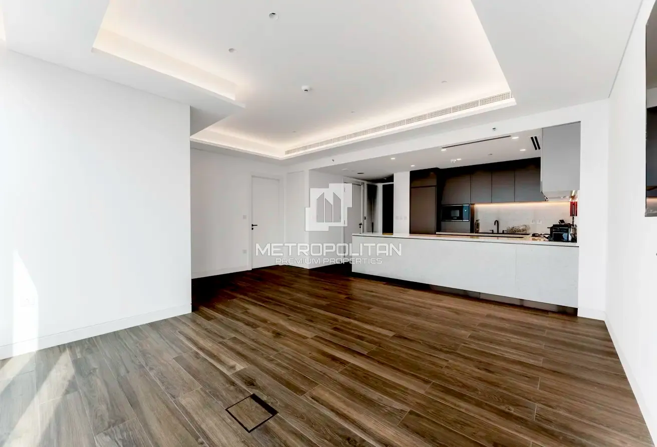 Elevated Floor | Ultra Luxury Building | Spacious