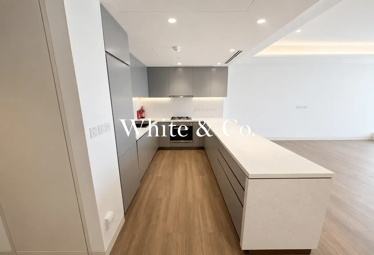 Luxury Finish | Stunning Sea View | Vacant