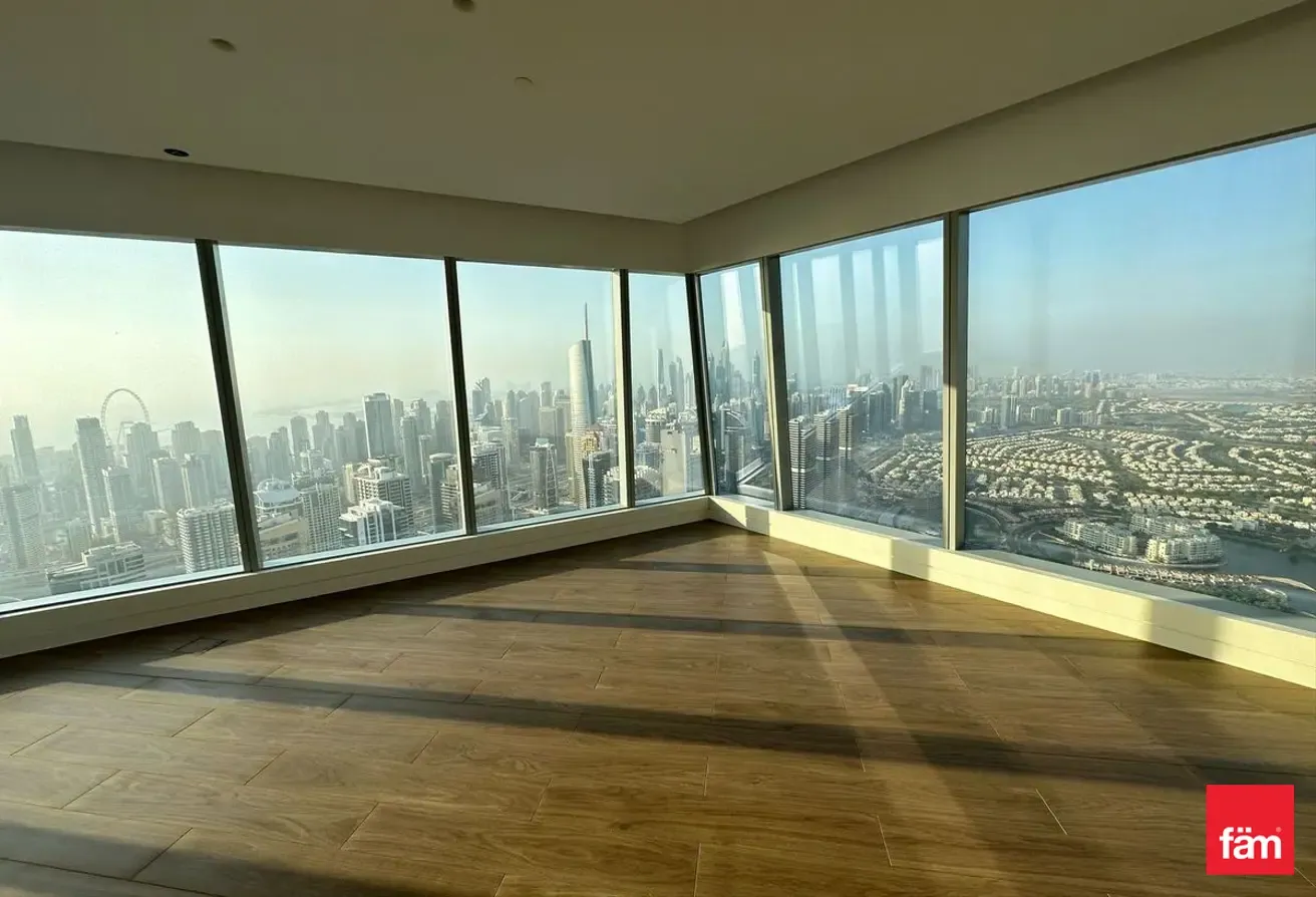 Panoramic Views | Lux Living On The Top