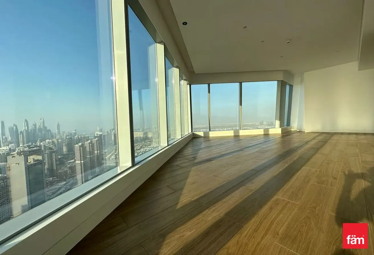 Panoramic Views | Lux Living On The Top