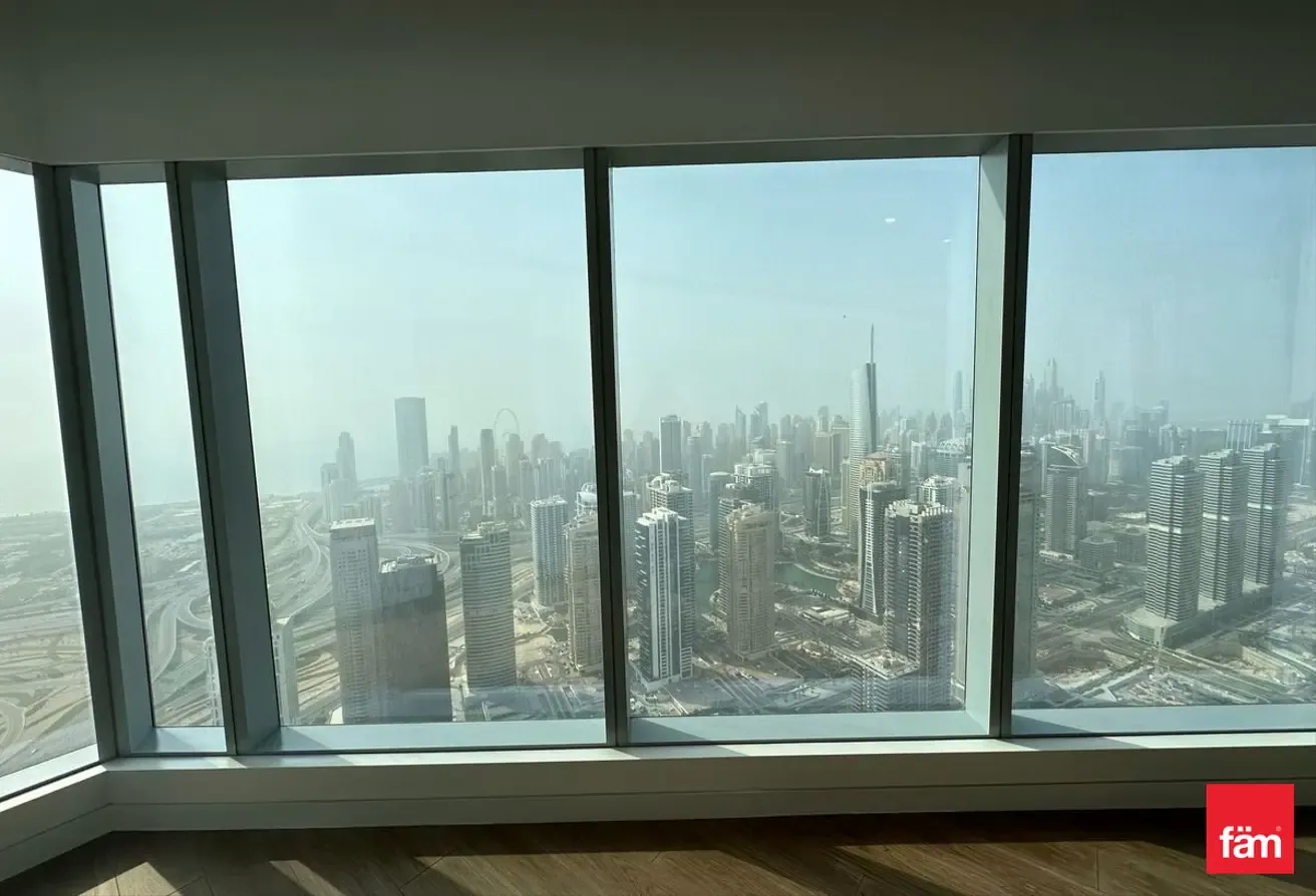 Panoramic Views | Lux Living On The Top