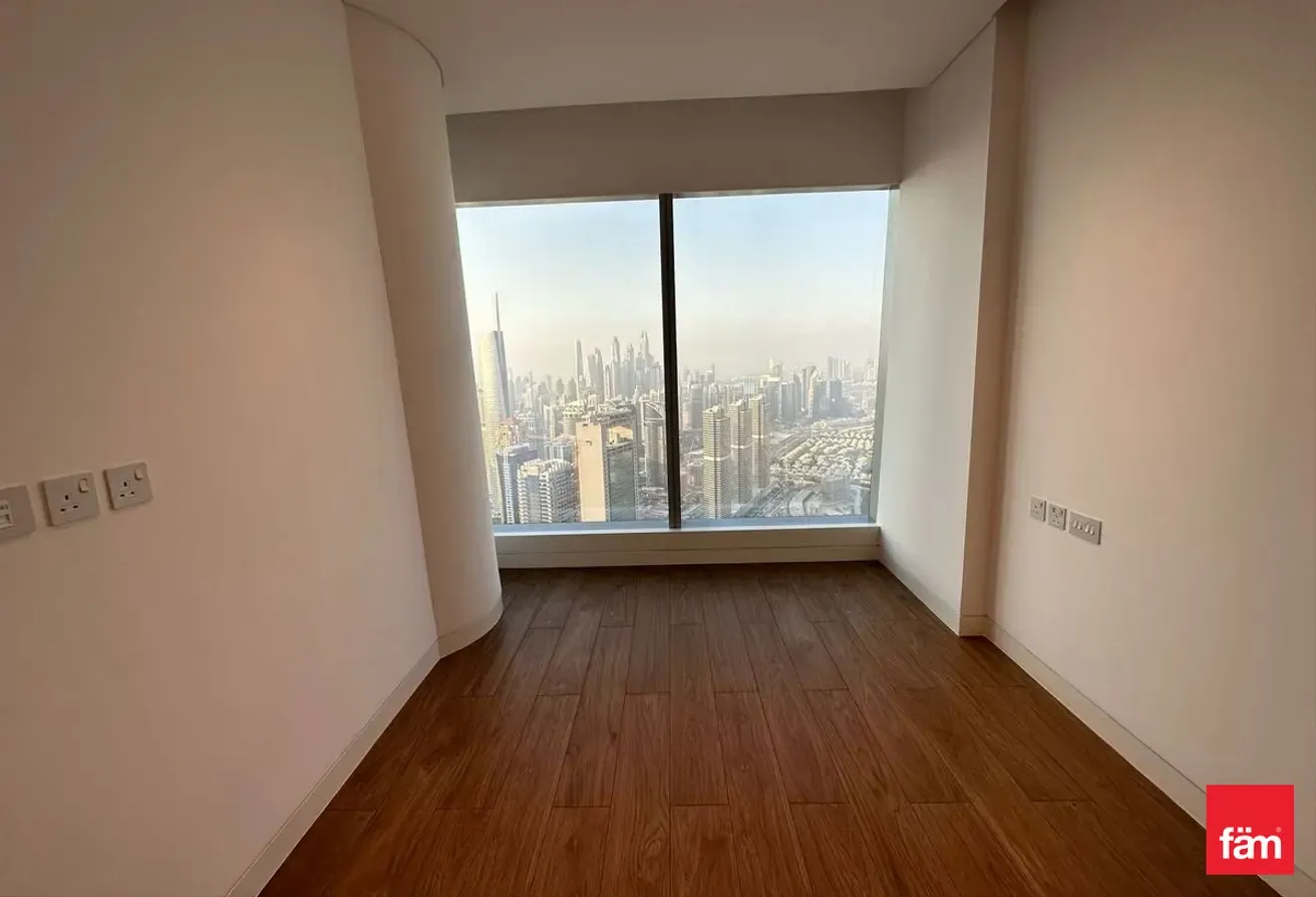 Panoramic Views | Lux Living On The Top