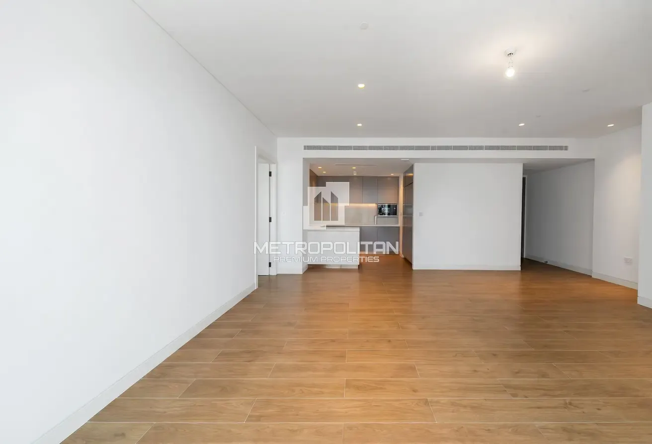 Large 1-Bed | High Floor | Ready End of August
