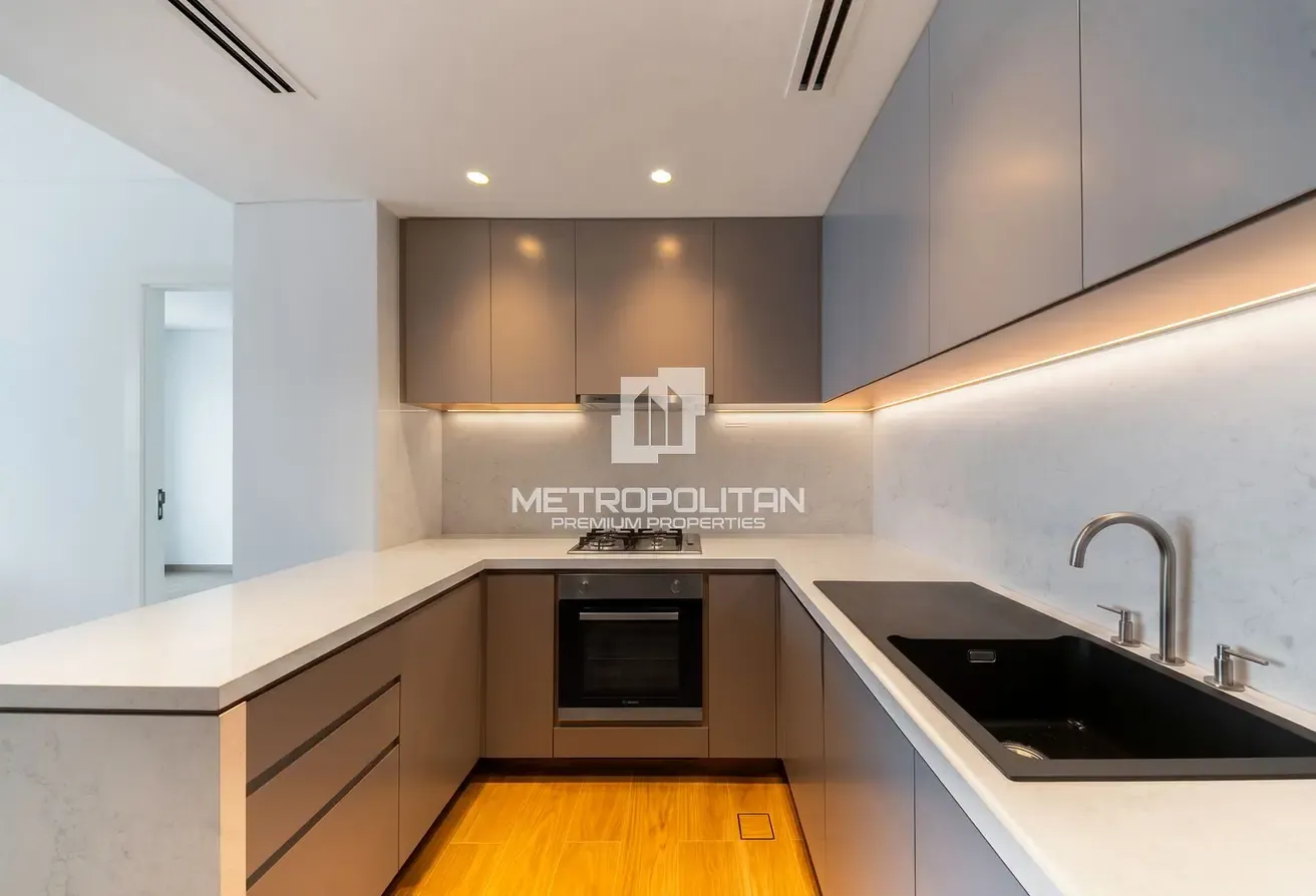 Large 1-Bed | High Floor | Ready End of August