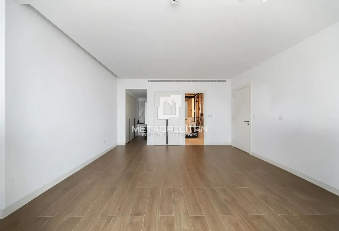 Large 1-Bed | High Floor | Ready End of August