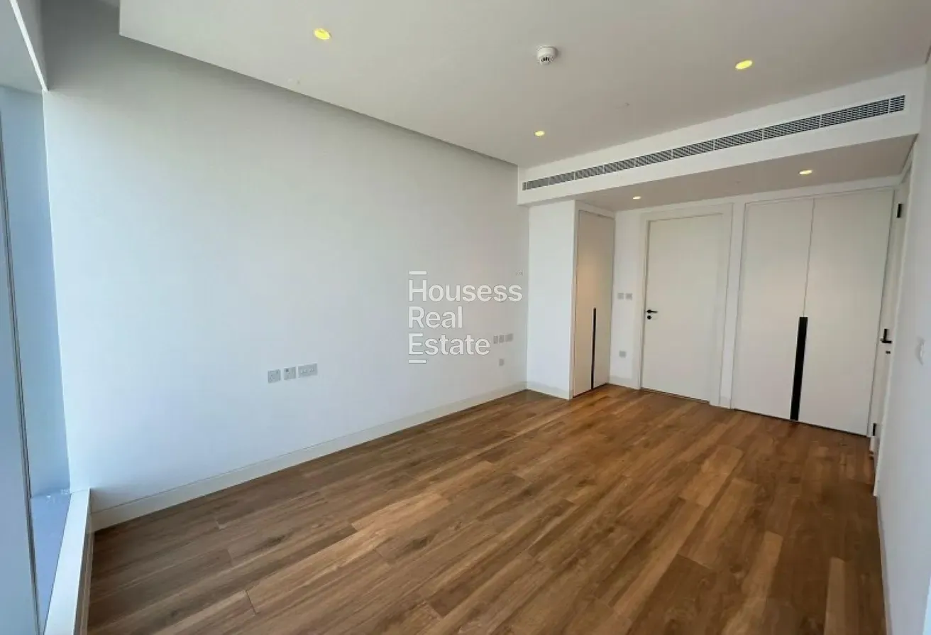 High floor | Amazing Views | Spacious