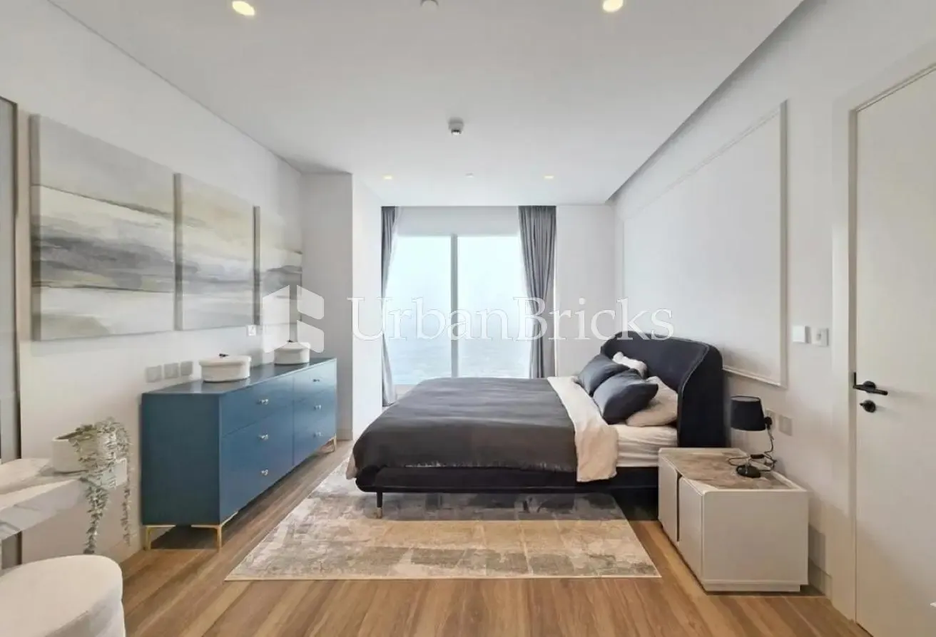Vacant| Island View | Luxury Furniture