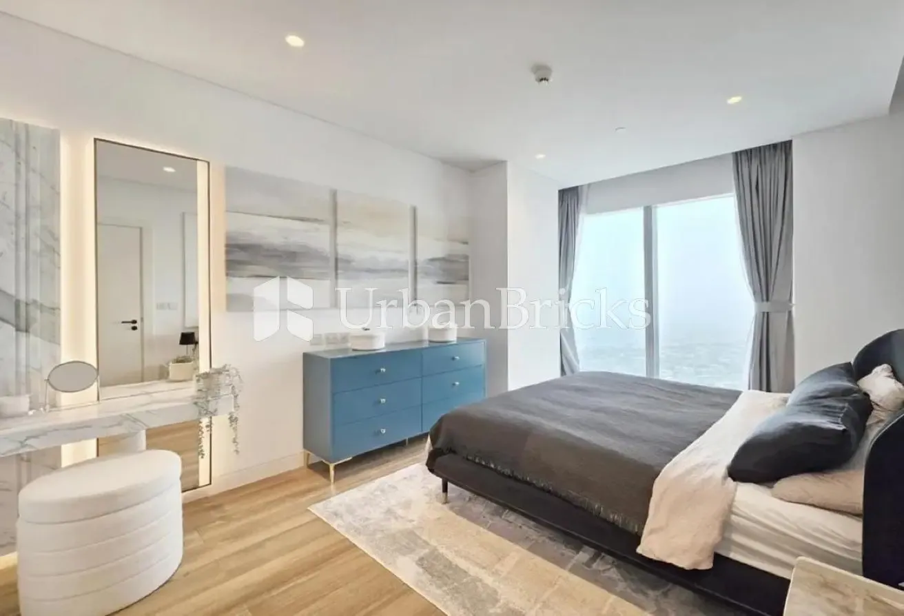 Vacant| Island View | Luxury Furniture