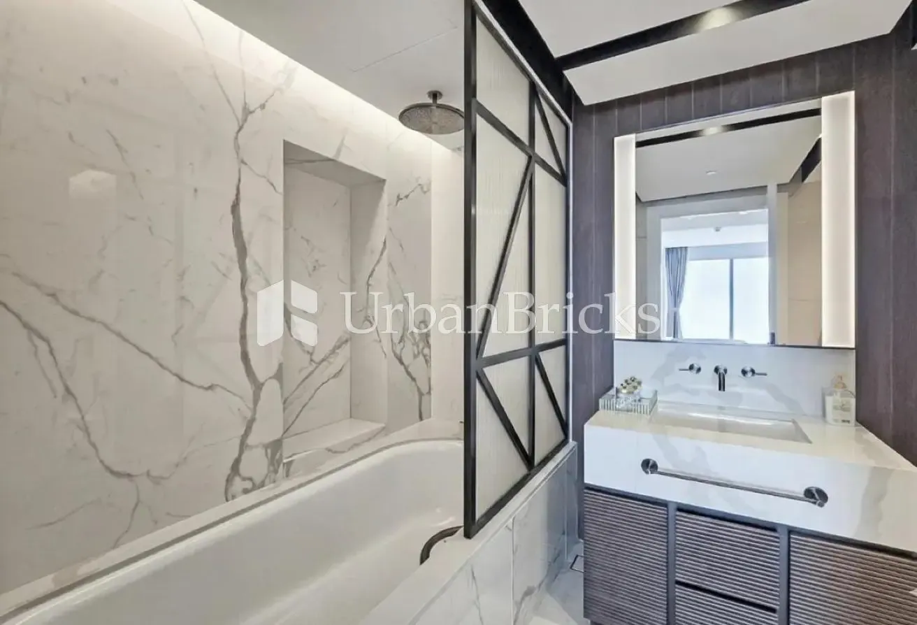 Vacant| Island View | Luxury Furniture
