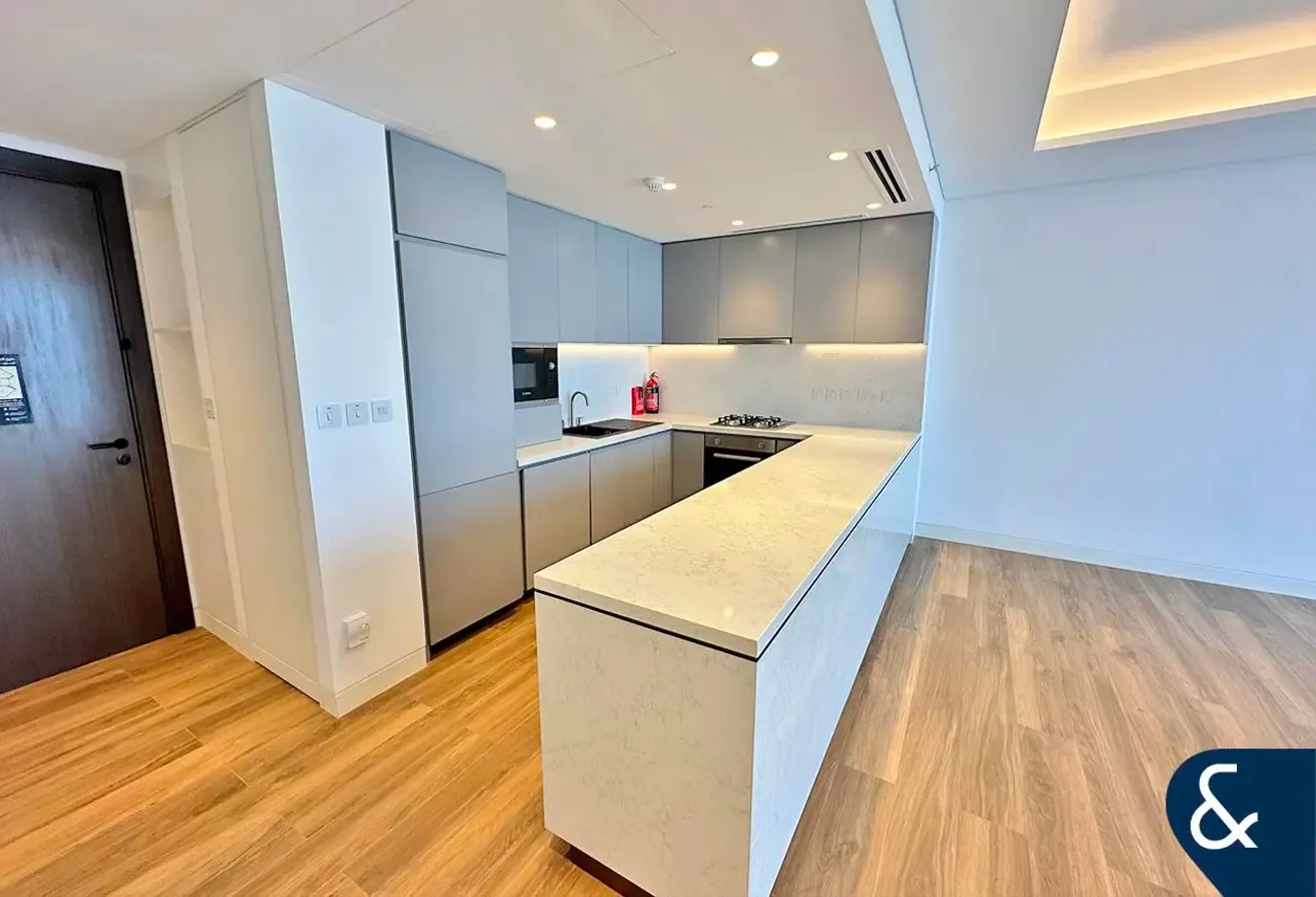 1 Bedroom | Luxury Living | Uptown Tower