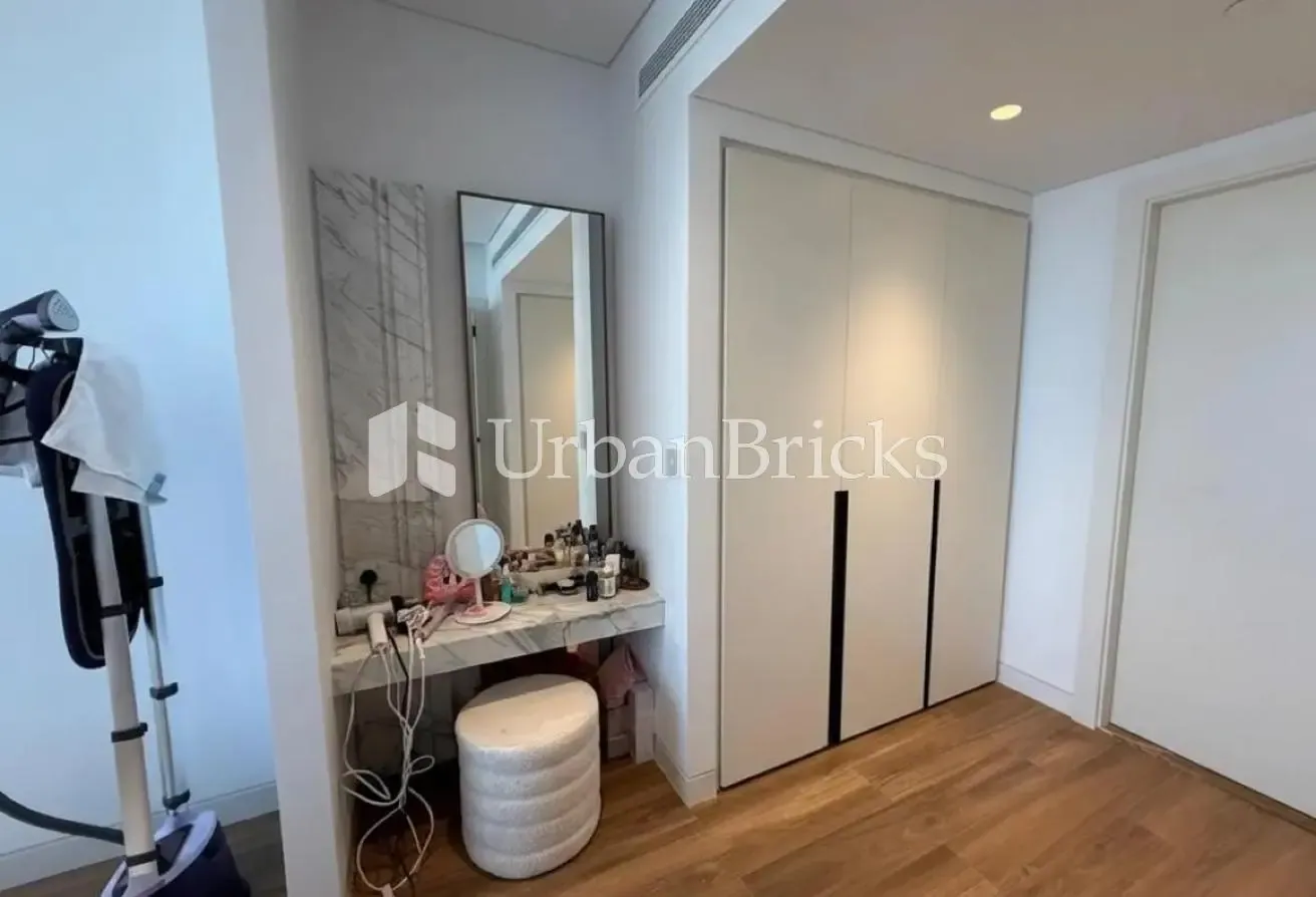 Vacant | Community View | Luxury Furniture