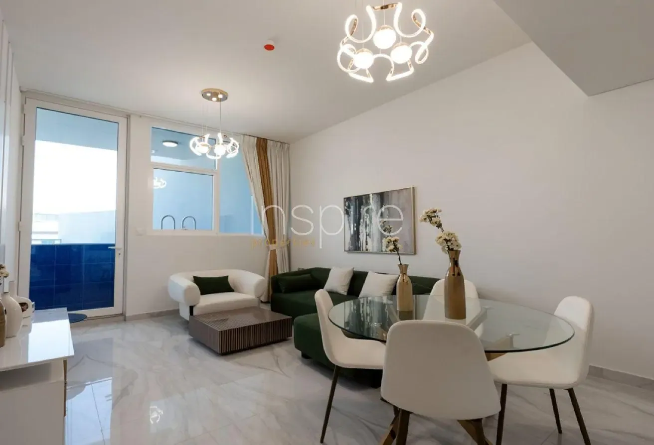 Luxury 2BR+ Study | Private Jacuzzi | High Floor