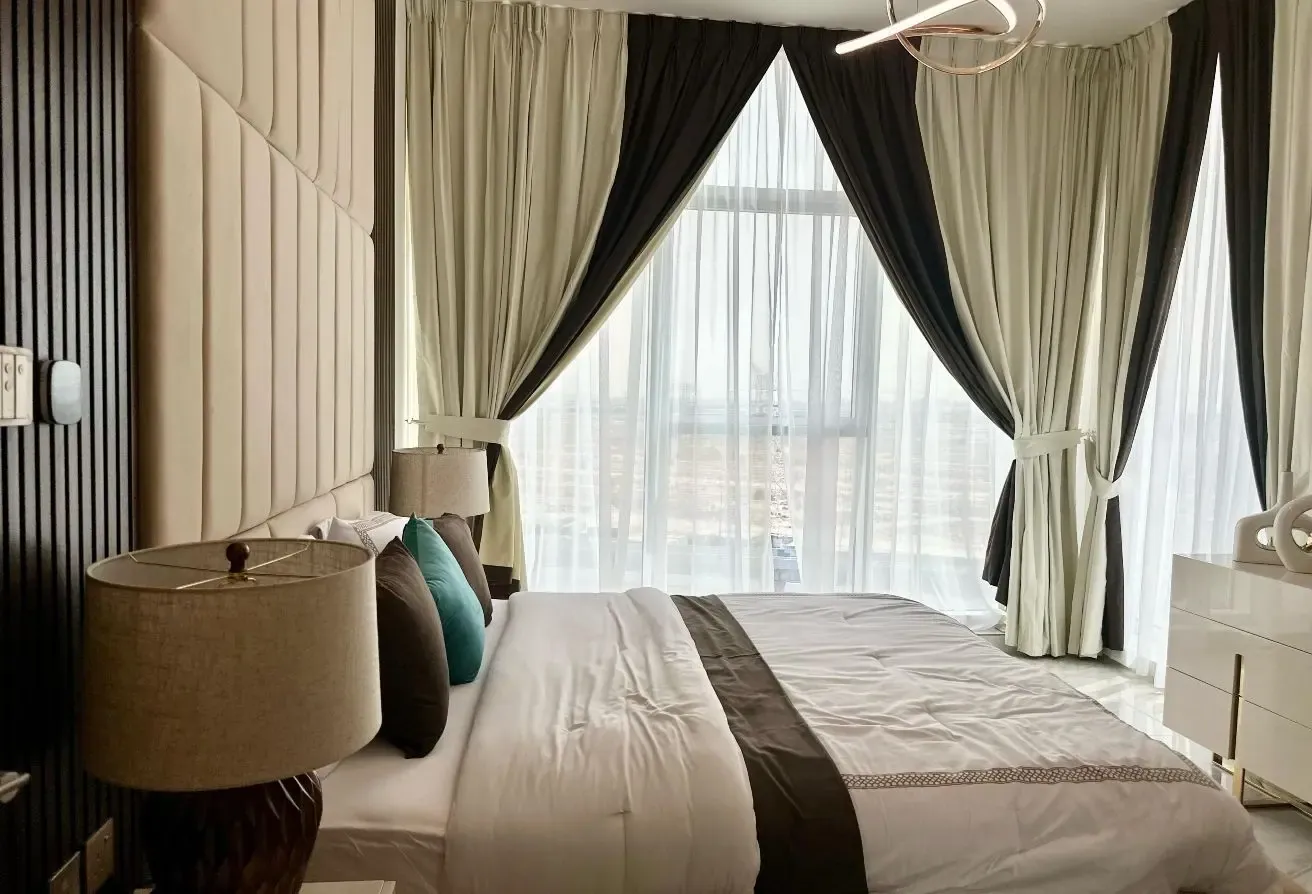 VACANT ON HIGH FLOOR/3 BHK+ MAID/ PRIVATE POOL