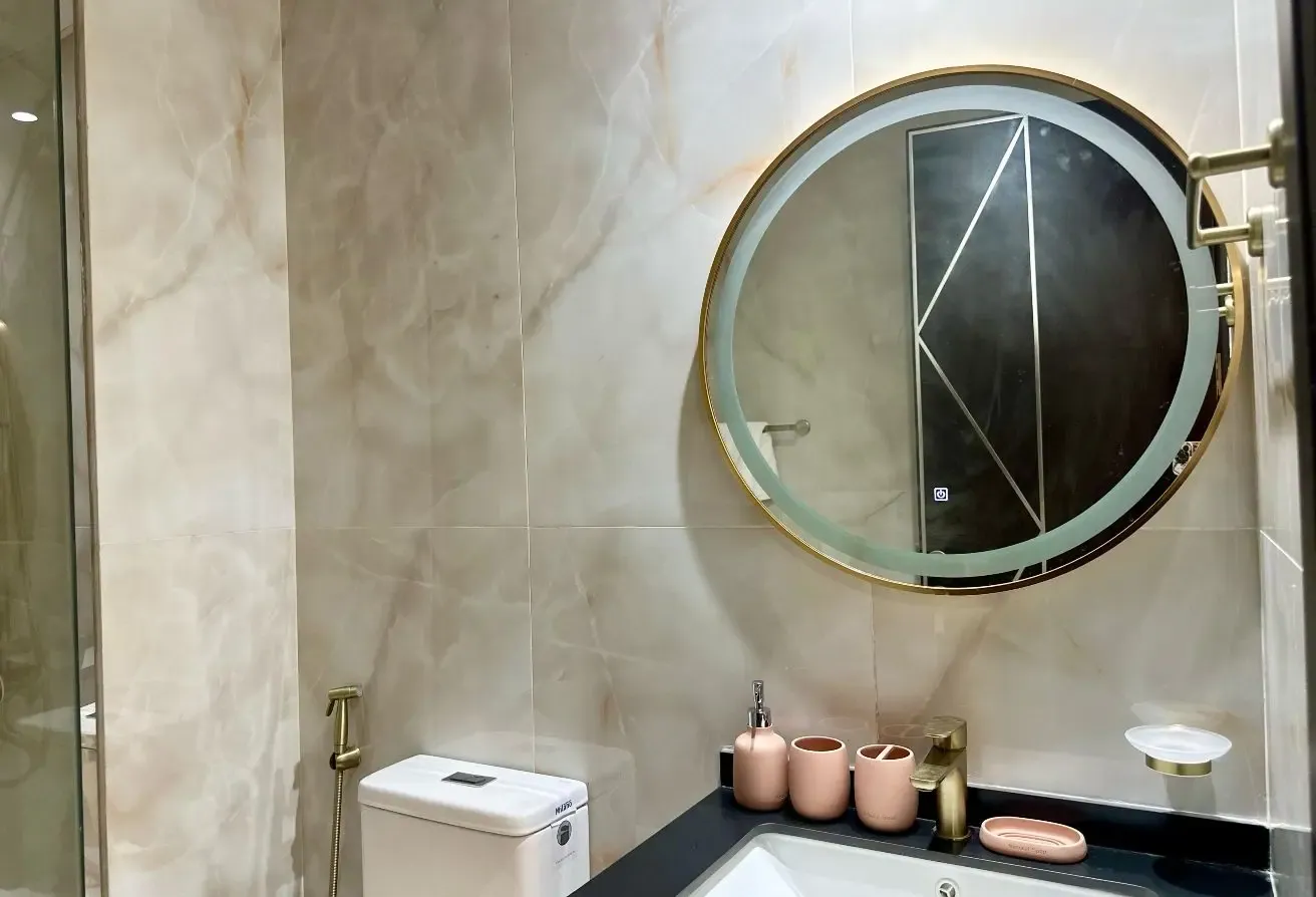 VACANT ON HIGH FLOOR/3 BHK+ MAID/ PRIVATE POOL