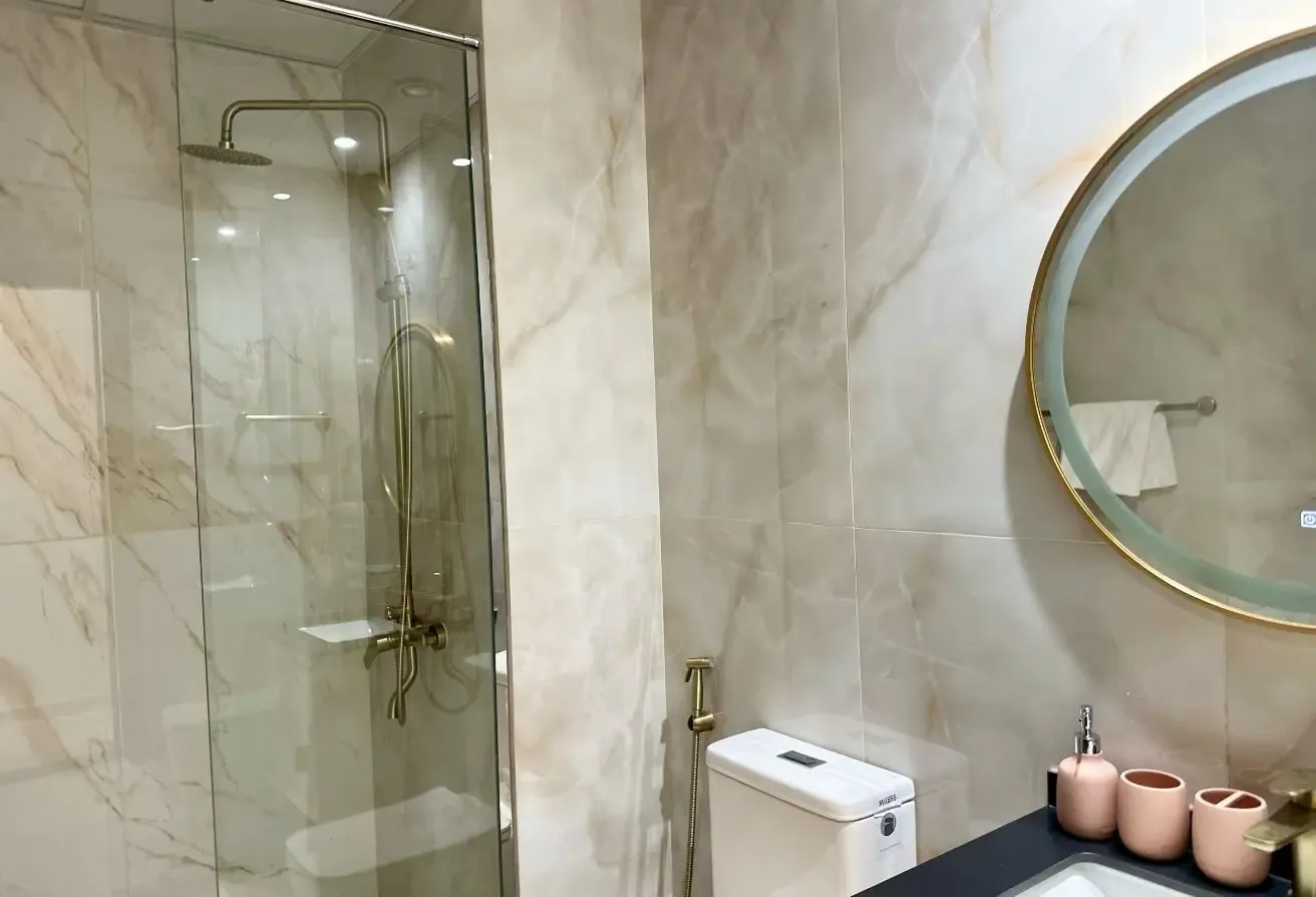 VACANT ON HIGH FLOOR/3 BHK+ MAID/ PRIVATE POOL