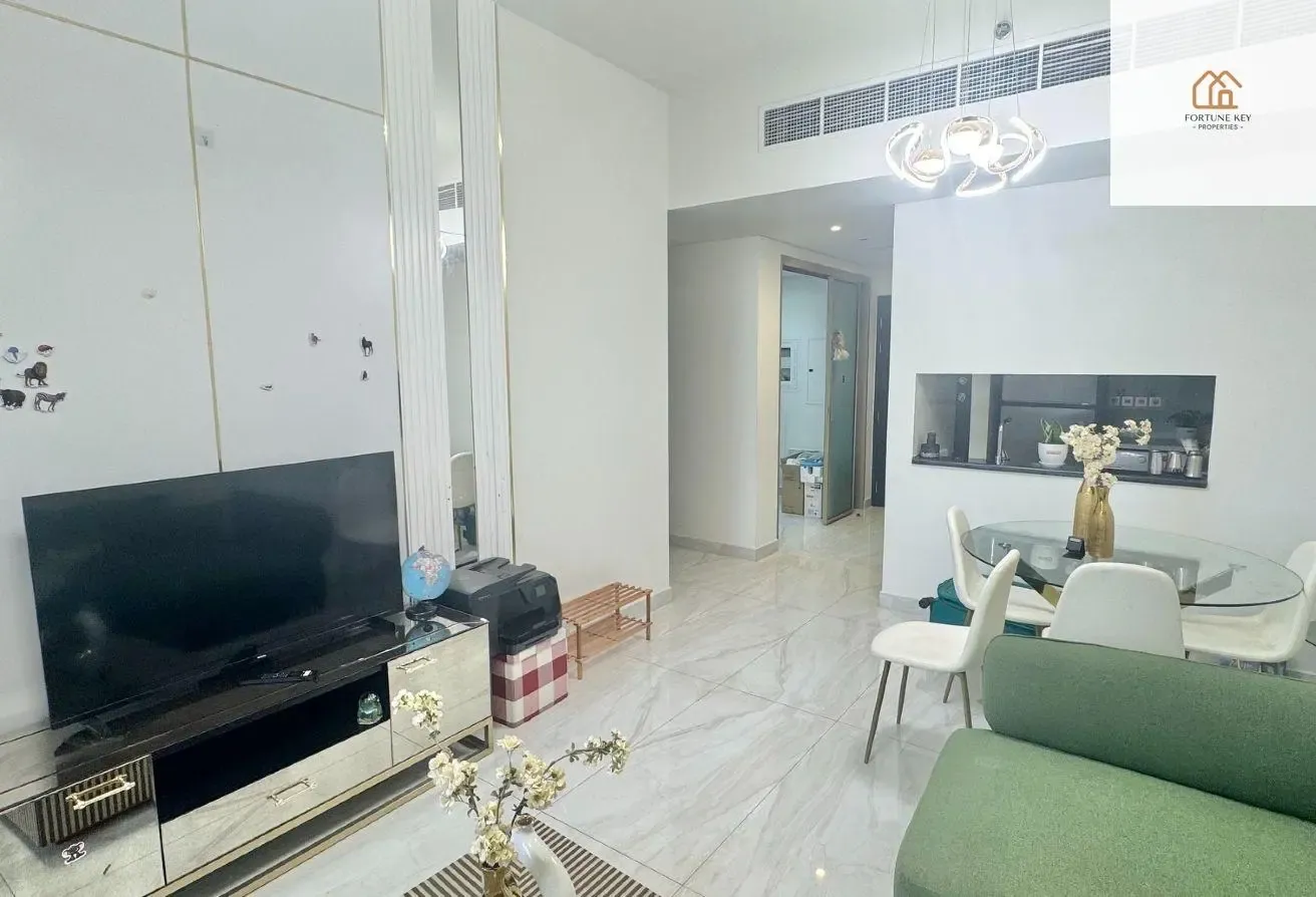 Exclusive | With Pool and terrace | Vacating Soon