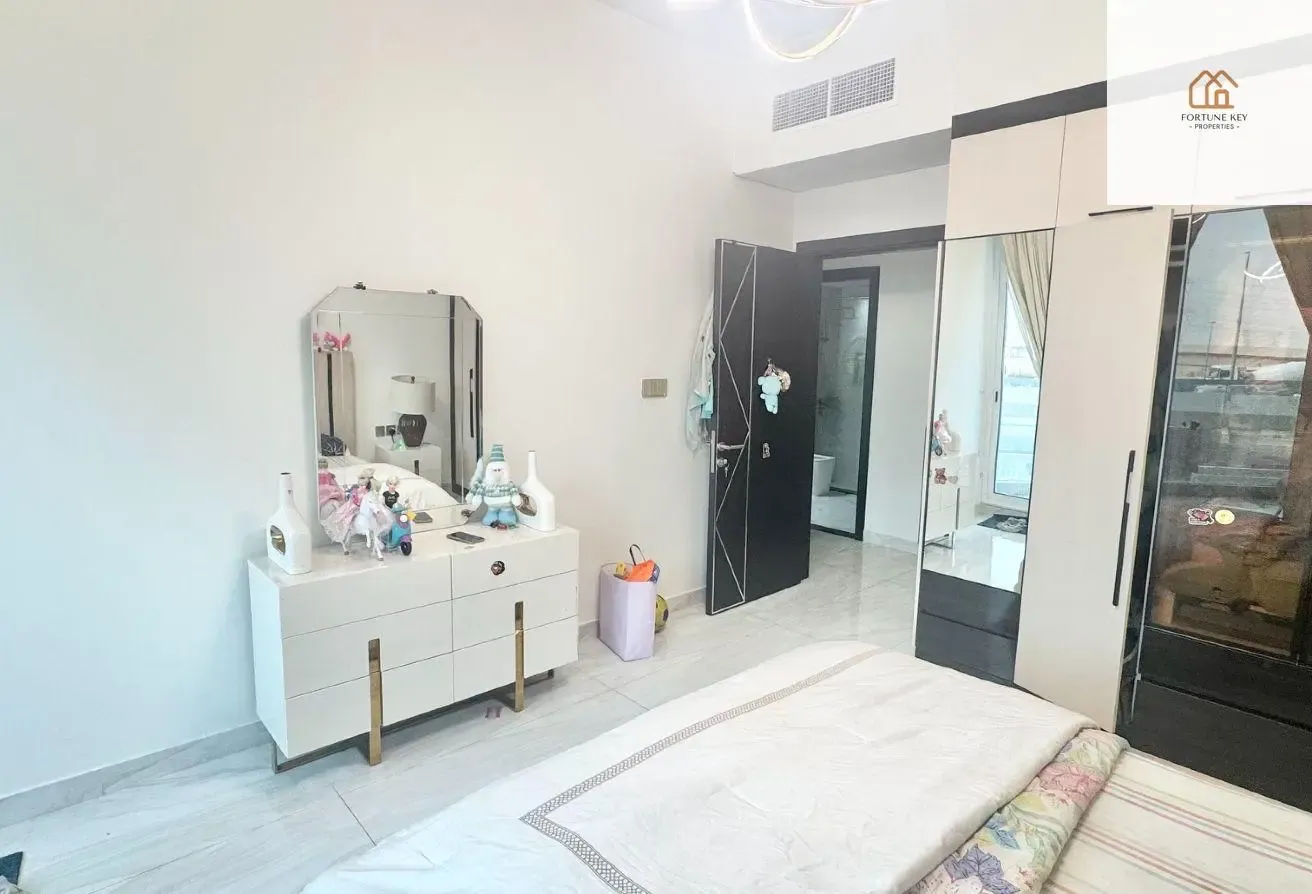 Exclusive | With Pool and terrace | Vacating Soon