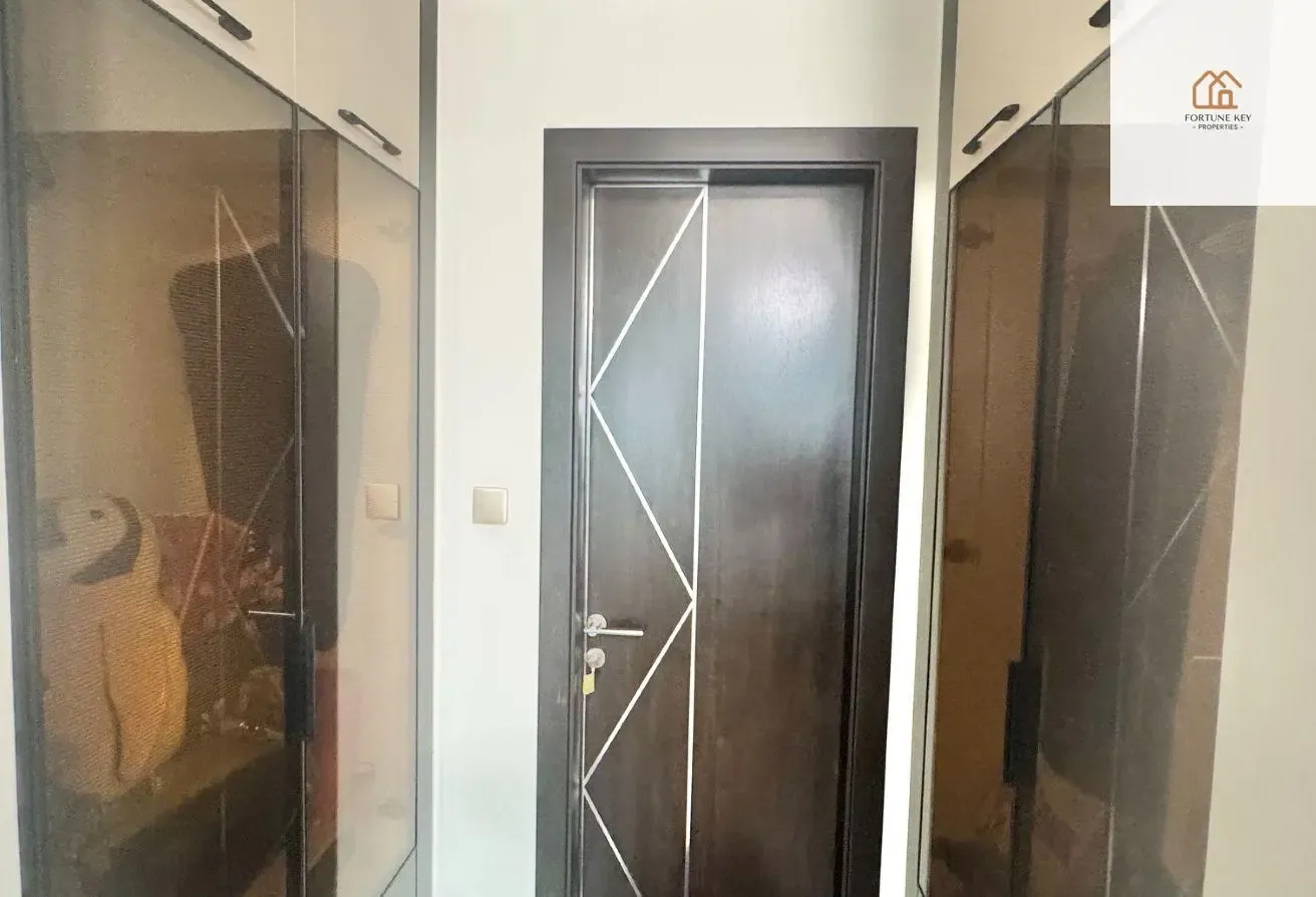 Exclusive | With Pool and terrace | Vacating Soon