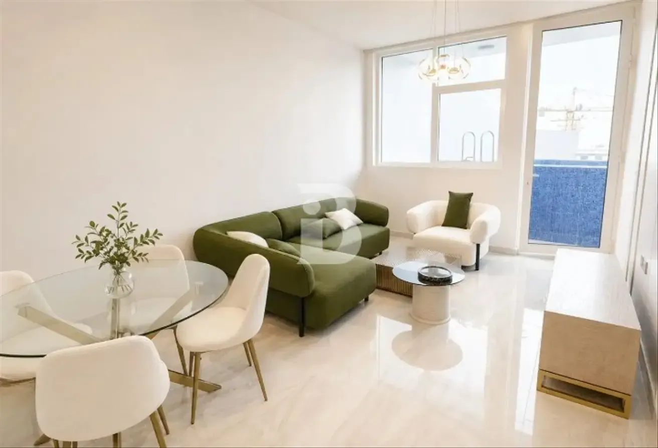 Private pool|Fully furnished|Fully fitted kitchen