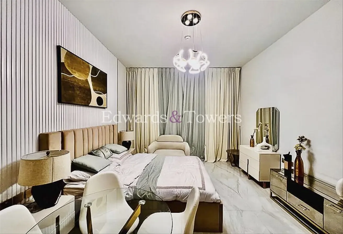 Vacant | Balcony | Fully Furnished