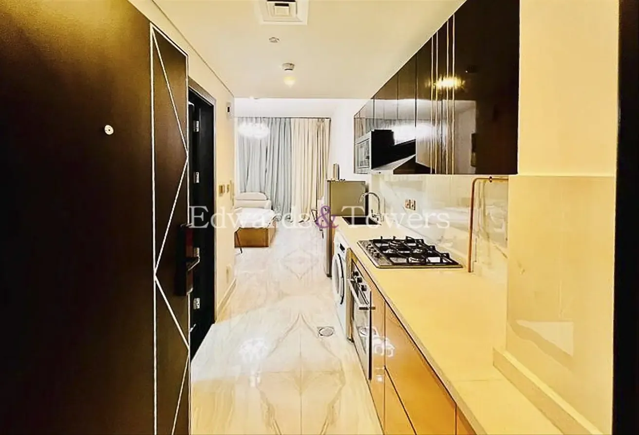 Vacant | Balcony | Fully Furnished