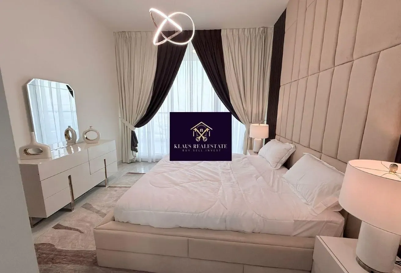 Specious 2 bedroom +Study | Fully Furnished