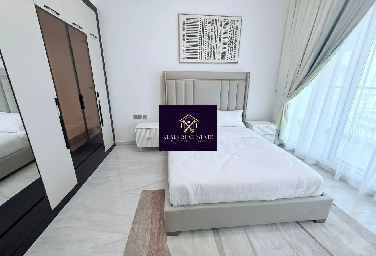 Specious 2 bedroom +Study | Fully Furnished