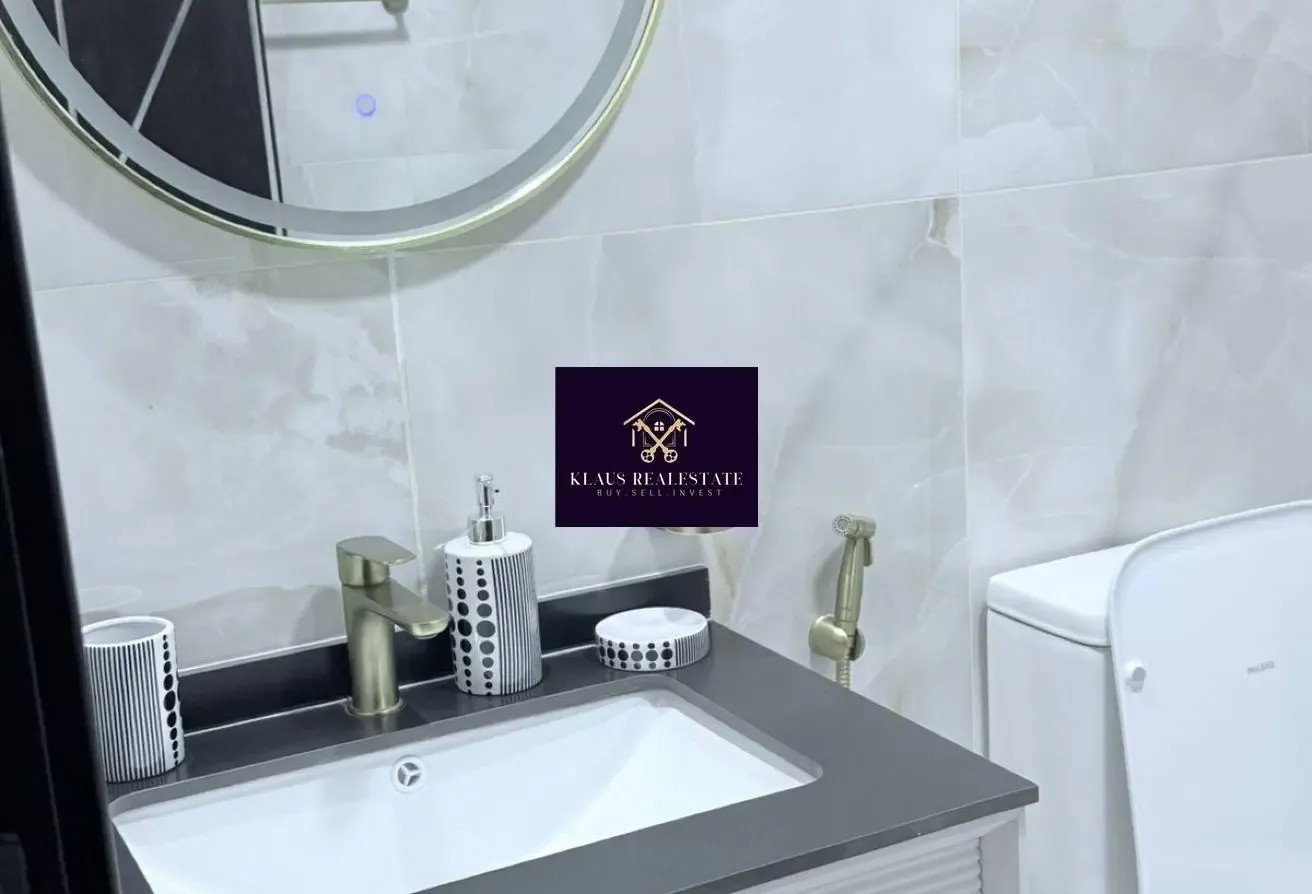 Specious 2 bedroom +Study | Fully Furnished