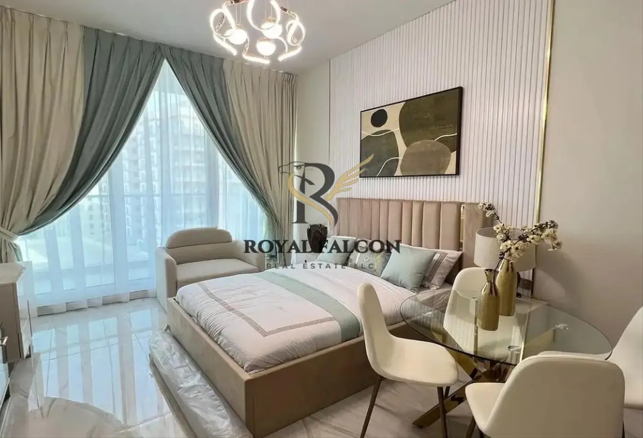 FURNISHED STUDIO| VACANT| PREMIUM AMENITIEIS