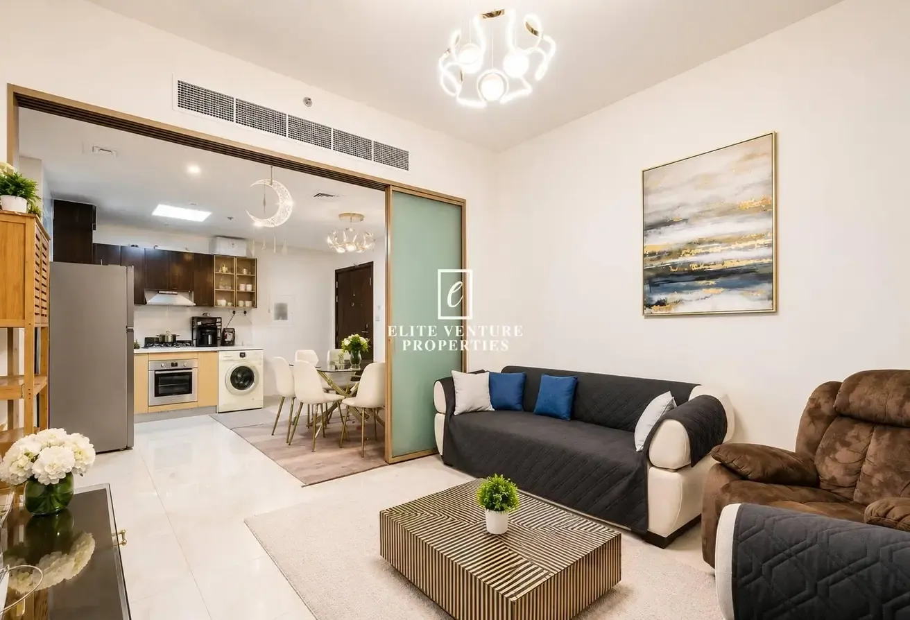 FULLY FURNISHED | LUXURIOUS LIVING+STUDY / MAID'S ROOM