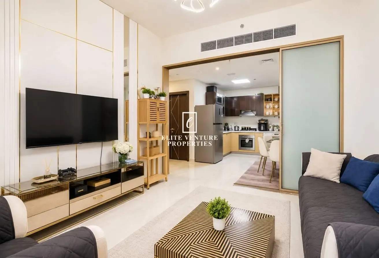 FULLY FURNISHED | LUXURIOUS LIVING+STUDY / MAID'S ROOM