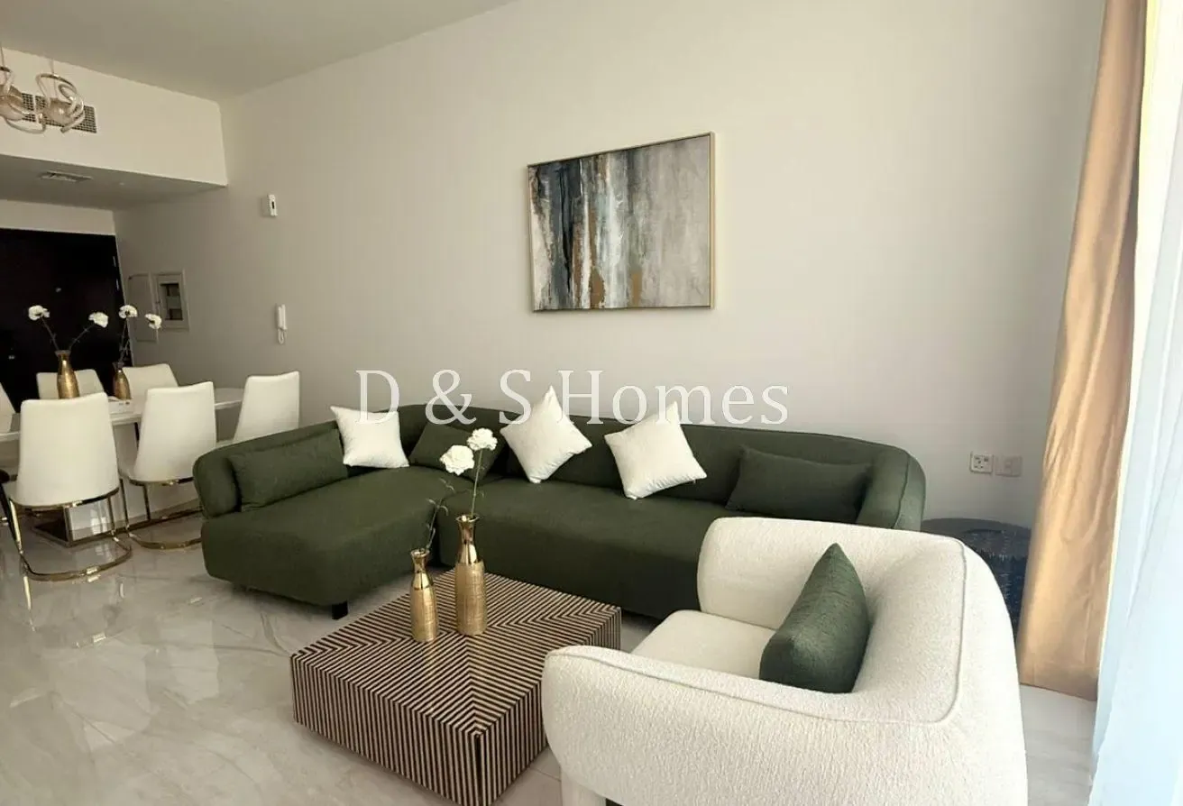 3BHK WITH POOL FULLY FURNISHED NEXT TO METRO
