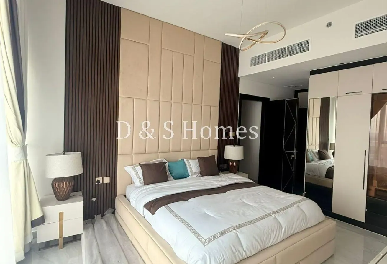 3BHK WITH POOL FULLY FURNISHED NEXT TO METRO