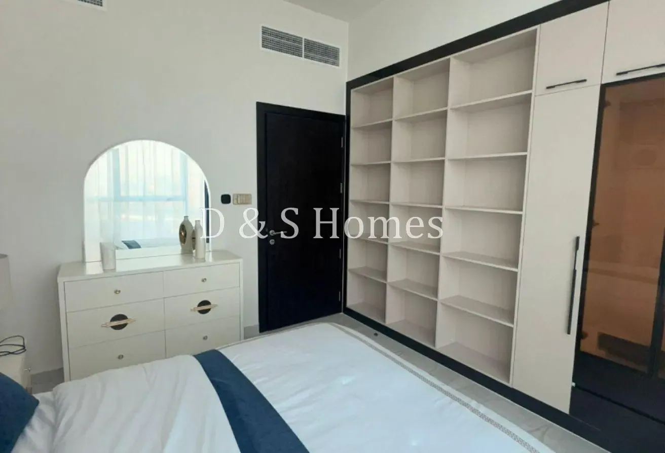 3BHK WITH POOL FULLY FURNISHED NEXT TO METRO