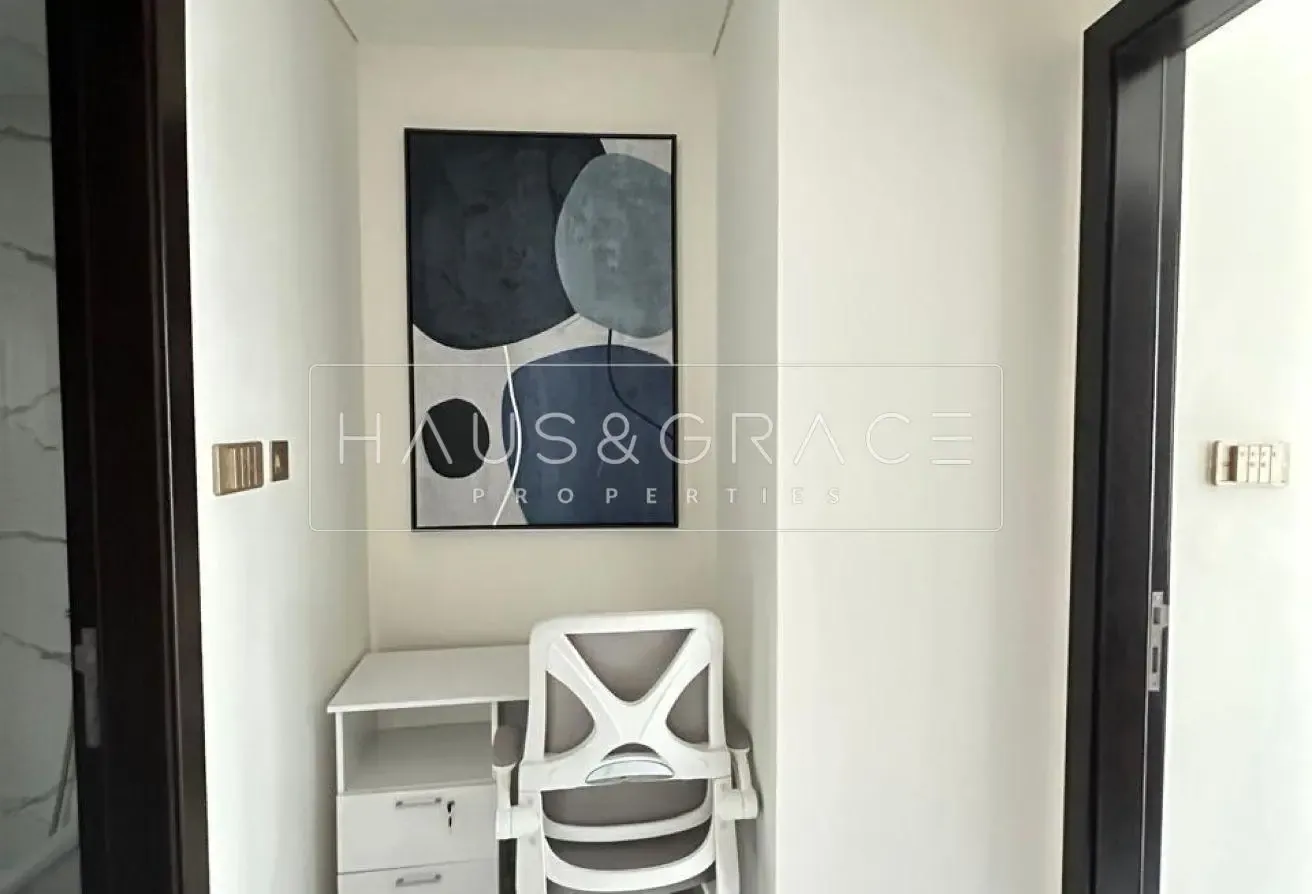 ELEGANT ONE BR WITH STUDY FURNISH MORDERN INTERIOR