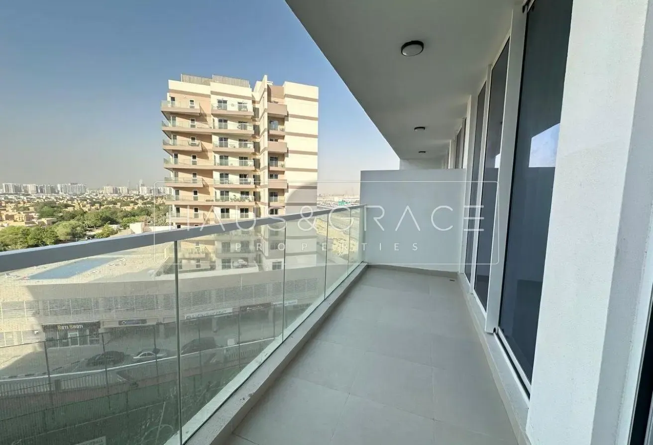 ELEGANT ONE BR WITH STUDY FURNISH MORDERN INTERIOR
