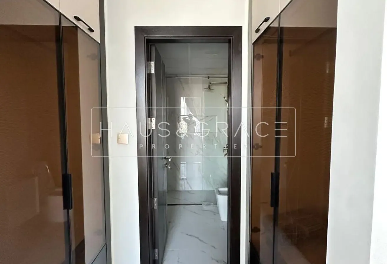 ELEGANT ONE BR WITH STUDY FURNISH MORDERN INTERIOR