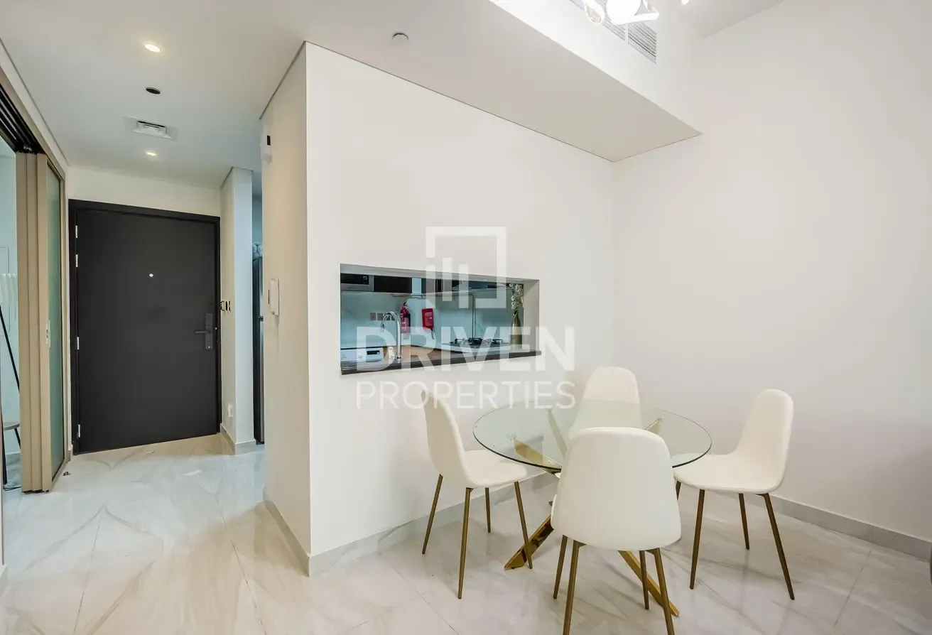 Brand New | Ready to Move in | Vastu | Spacious