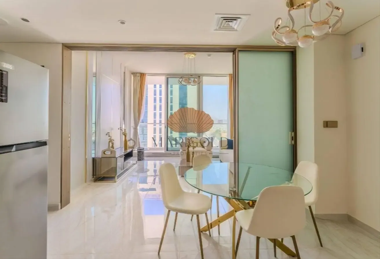 WELL FURNISHED I STUDY I BRIGHT & AIRY