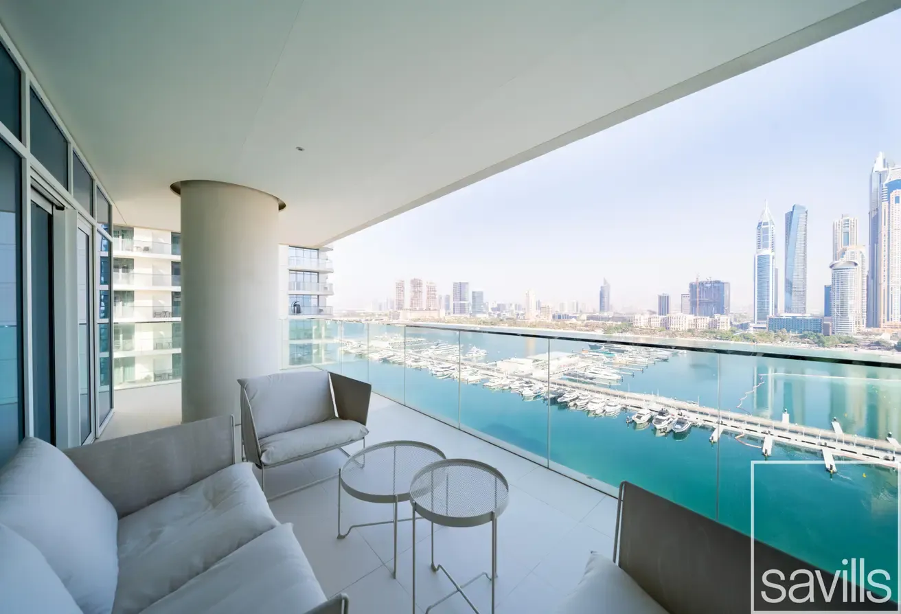 Best Price Corner apt | Sea and skyline View