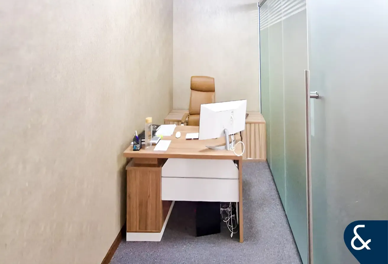 Market Price | Close To Metro | Modern Lobby